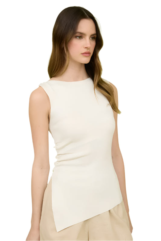 ASYMMETRICAL HEM TOP