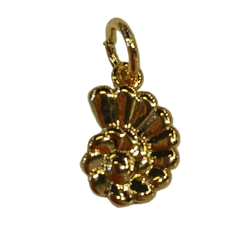GOLD MINI SHELL CHARM