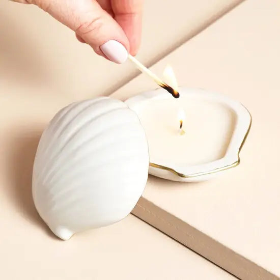 WHITE SHELL CANDLE