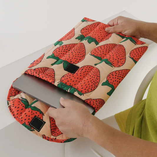 STRAWBERRY PUFF LAPTOP SLEEVE