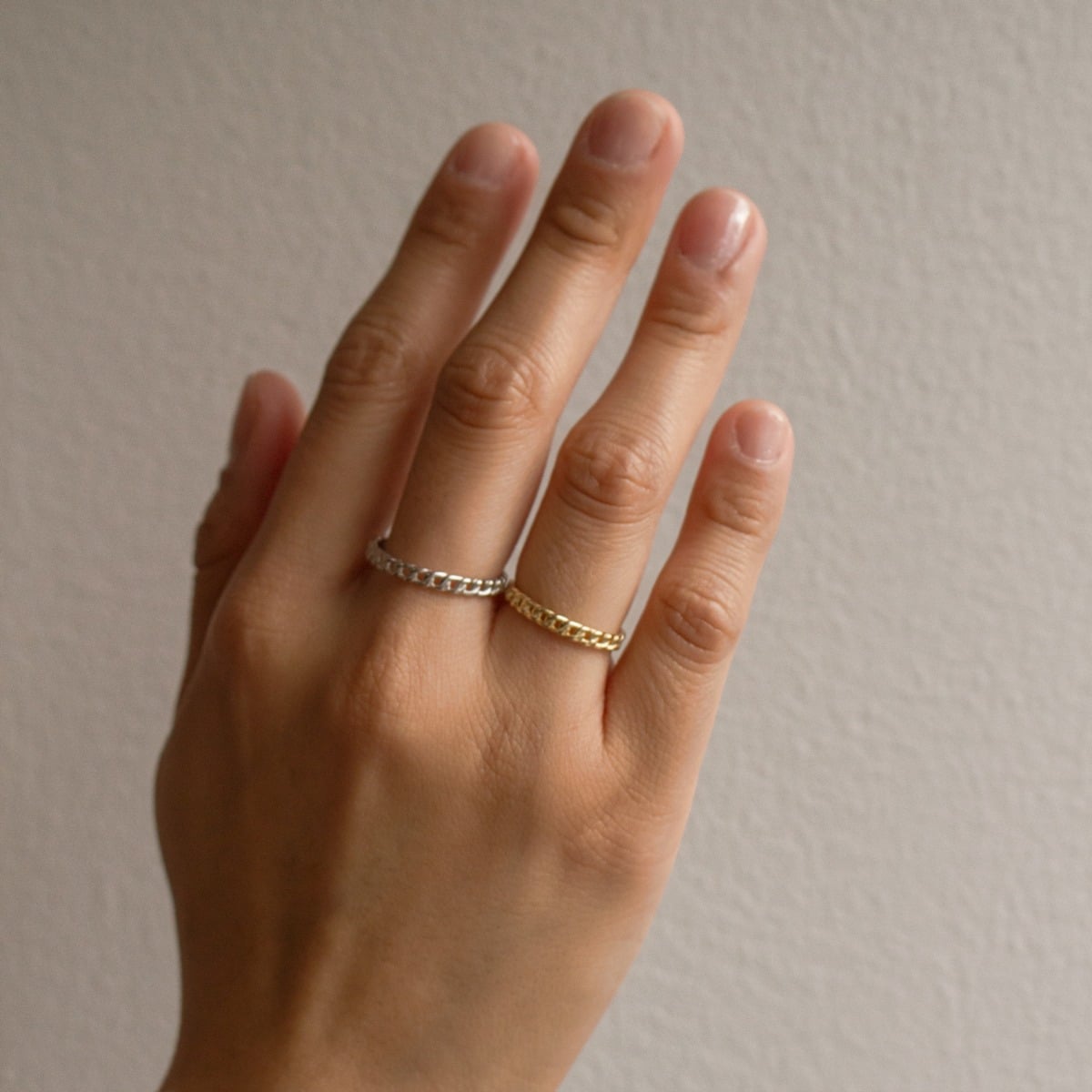 CURB STACKING RING in GOLD