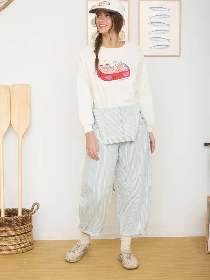 SARDINES GRAPHIC SWEATSHIRT