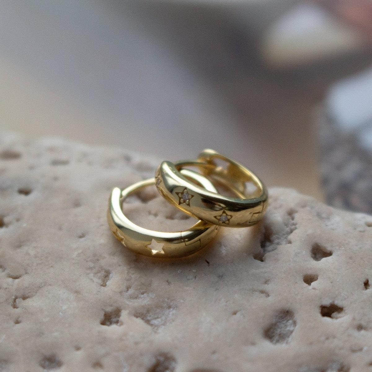 STAR SETTING HUGGIES in GOLD & SILVER