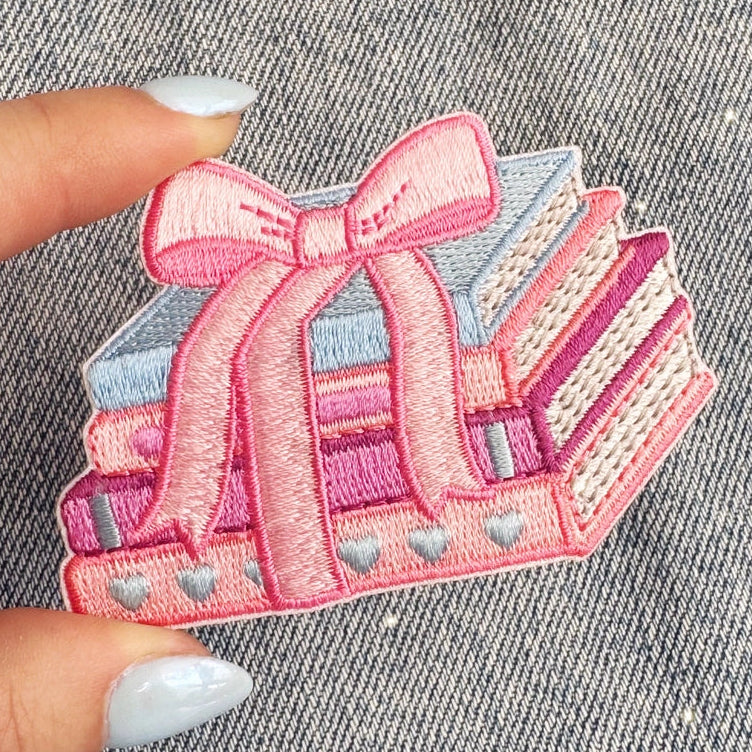 TIED W/BOW BOOK STACK PATCH