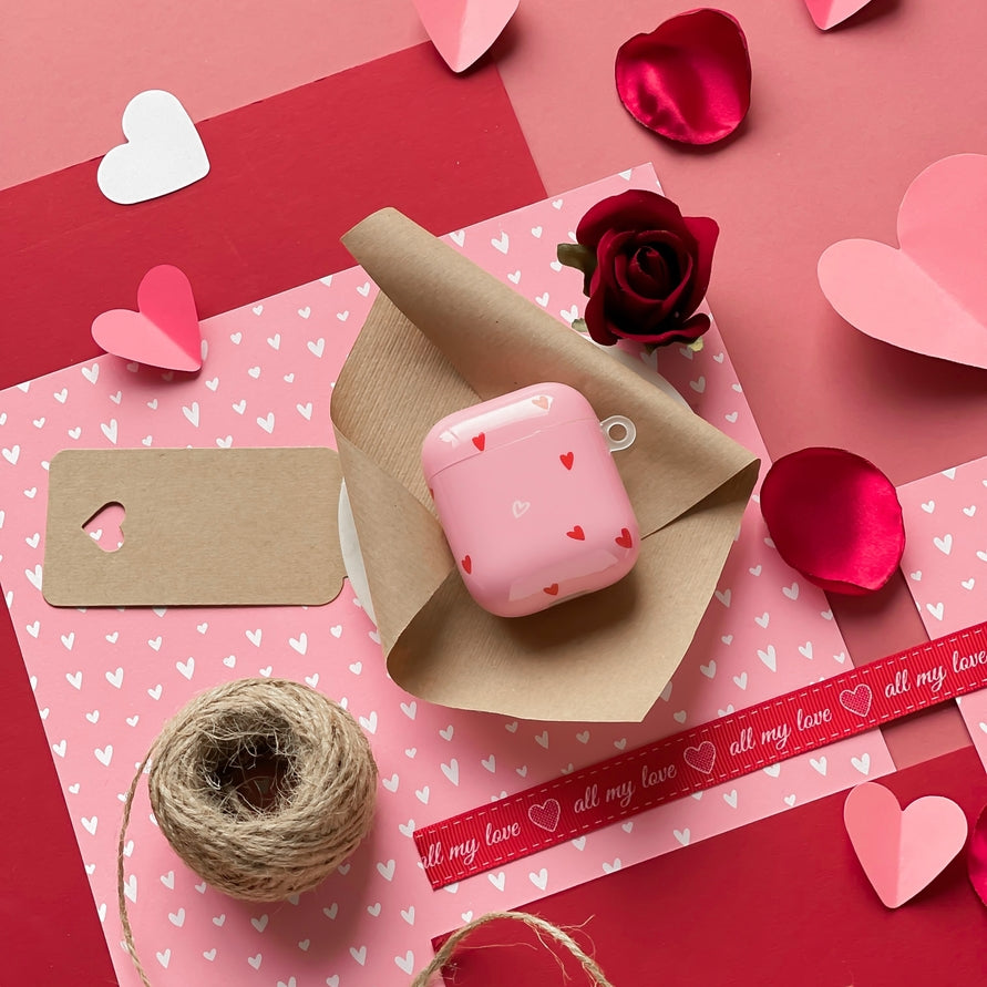 CUTE HEARTS AIRPOD CASE