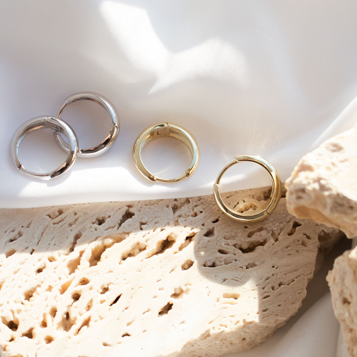 CHUNKY DOME HOOPS in GOLD