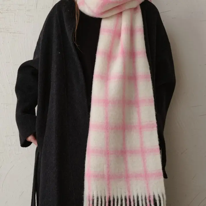 GRID TASSLE SCARF