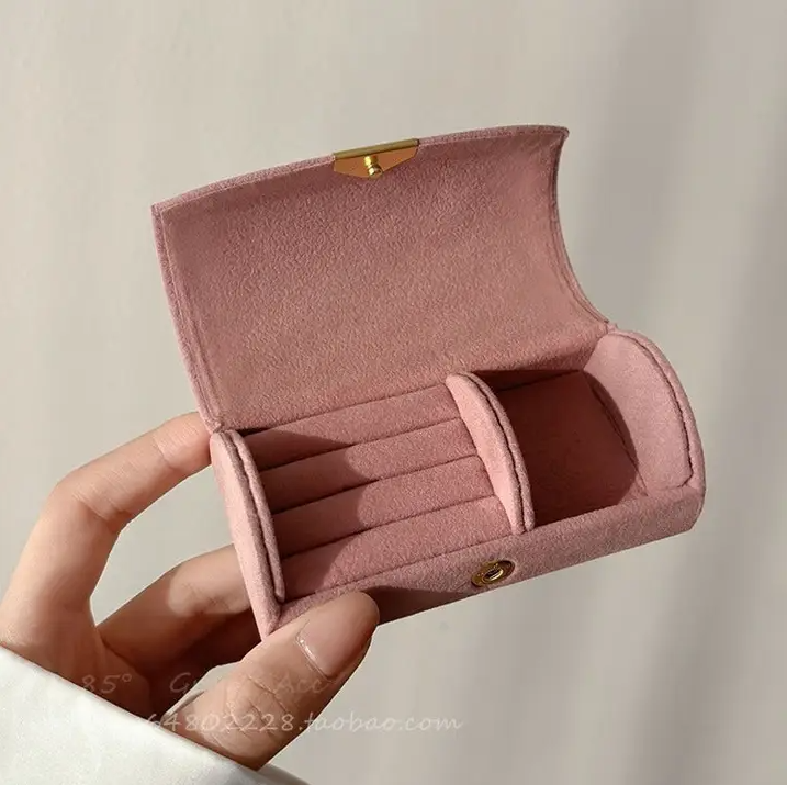 MINI JEWELRY CASE