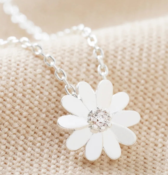 SILVER DAISY CHARM NECKLACE