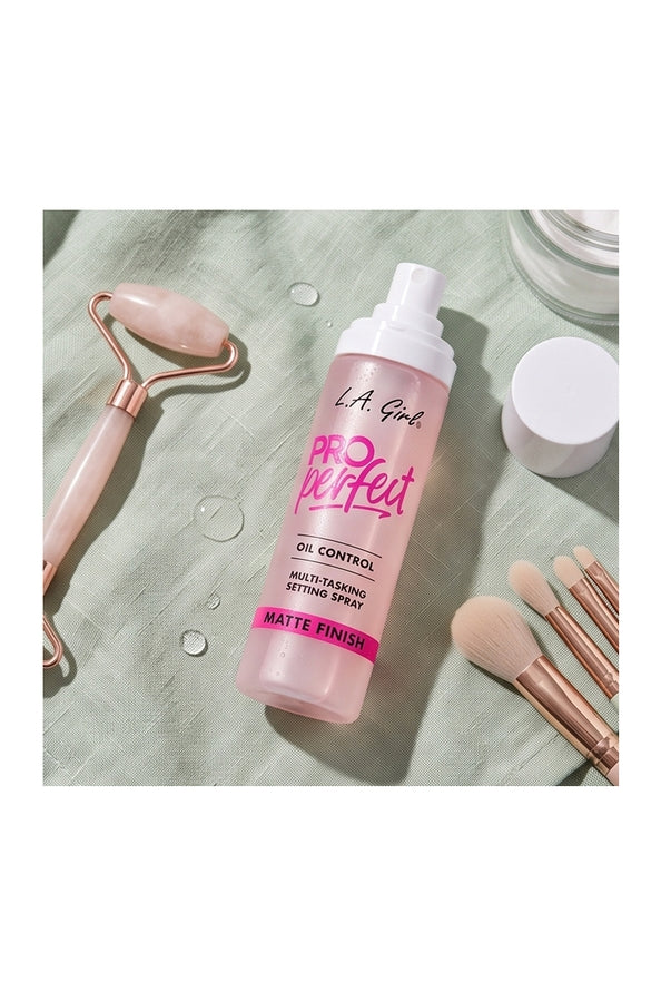 MATTE SETTING SPRAY