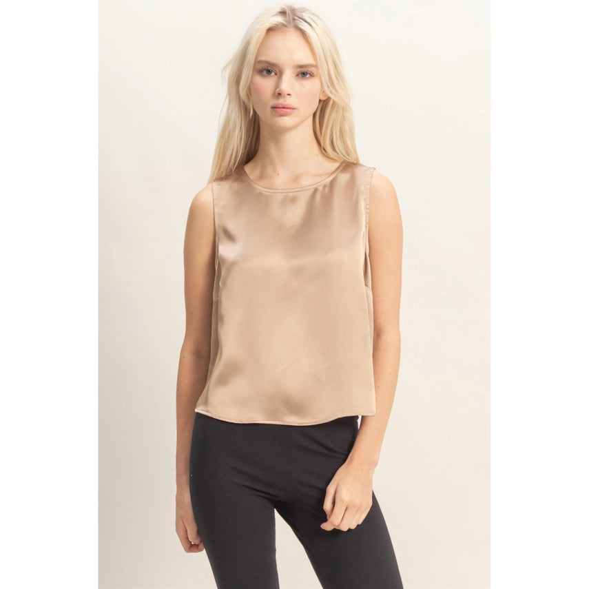 SLEEVELESS ROUND NECK SATIN TOP