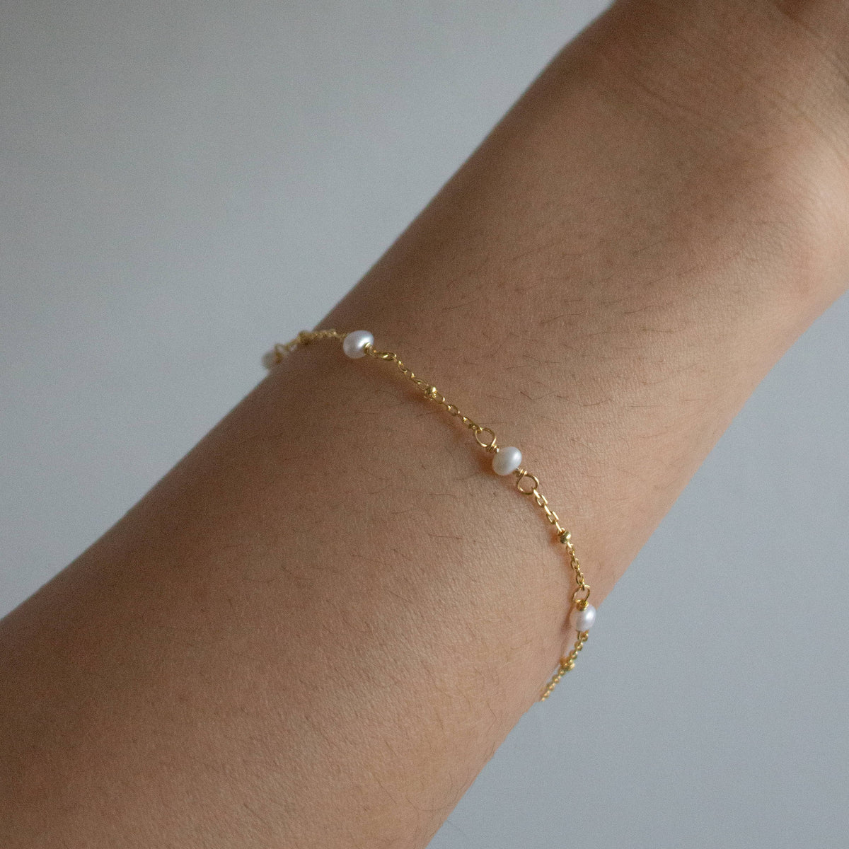 PEARL BRACELET in GOLD